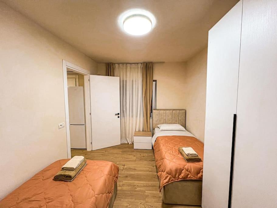 Cozy City Centre Rest 2BR - Image 9