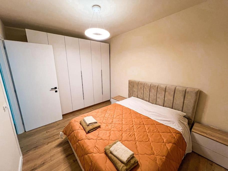 Cozy City Centre Rest 2BR - Image 2