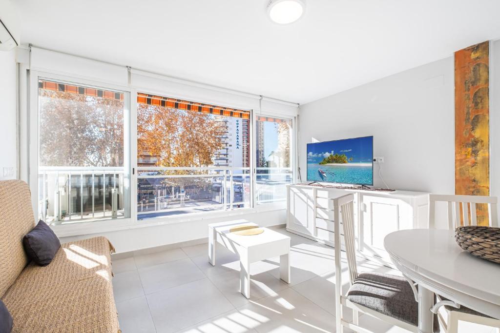 Televisor o centre d'entreteniment de Ducado 1-C Apartment Levante Beach