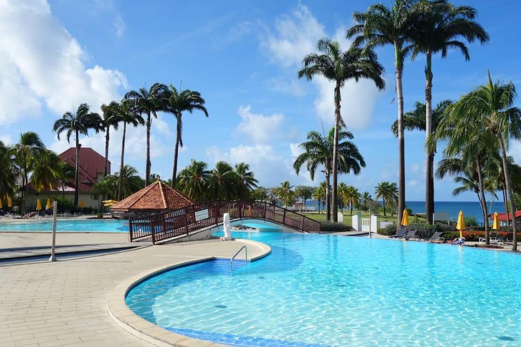 Bazén v ubytování VUE MER Site paradisiaque Superbe décoration nebo v jeho okolí