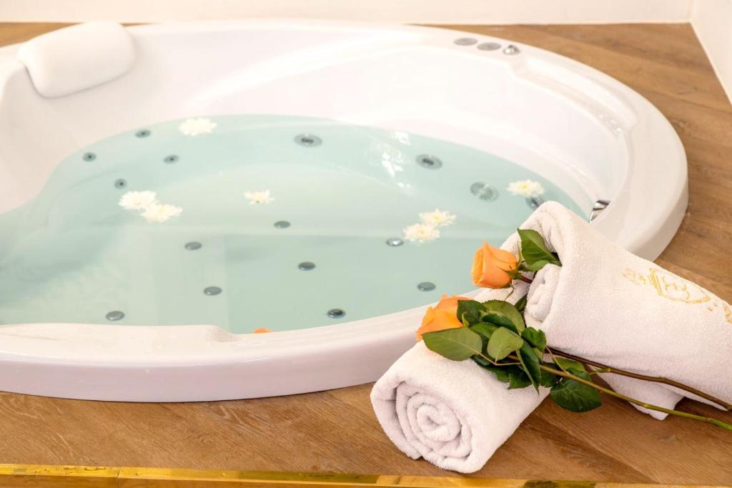 Fotografia z galérie ubytovania JACUZZI ROYAL SUITE v Budapešti