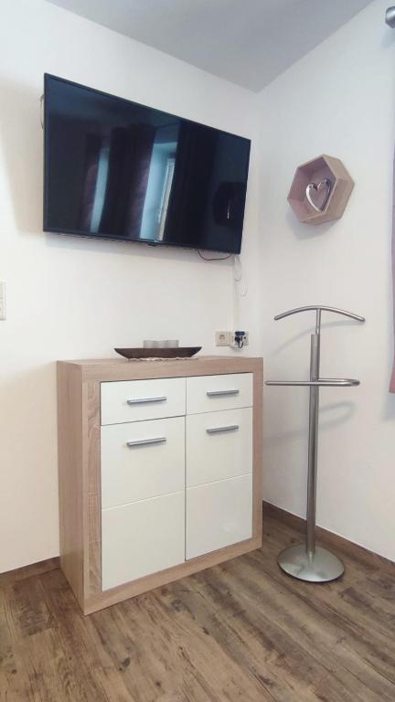 TV a/nebo společenská místnost v ubytování Apartment Rahm