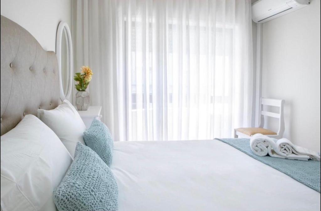 Belas Artes Apartment by LovelyStay