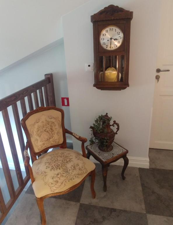 Willa AXLA z werandą ogrodem i parkingiem - 16