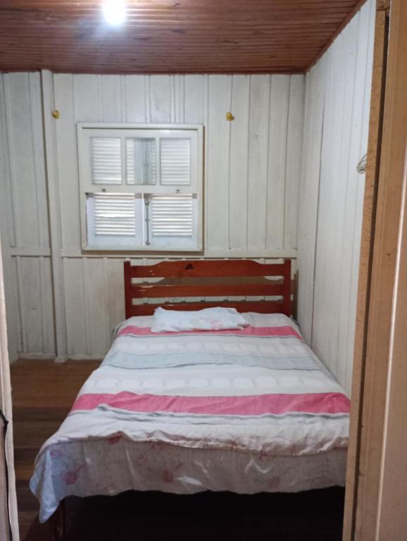 เตียงในห้องที่ Casa Azul Hostel