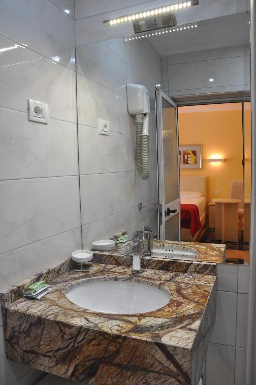 Hotel Pik Loti - Image 3