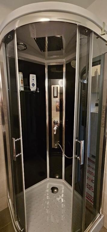 Vannituba majutusasutuses Hütte auf 1000m Höhe in Mönichkirchen.
