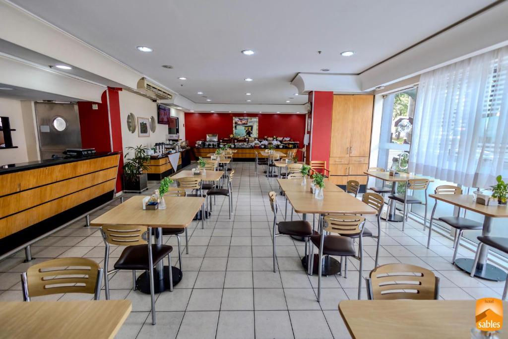 Restaurace v ubytování Sables Hotel Guarulhos