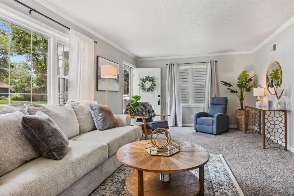 3 Bedroom Home - Housity