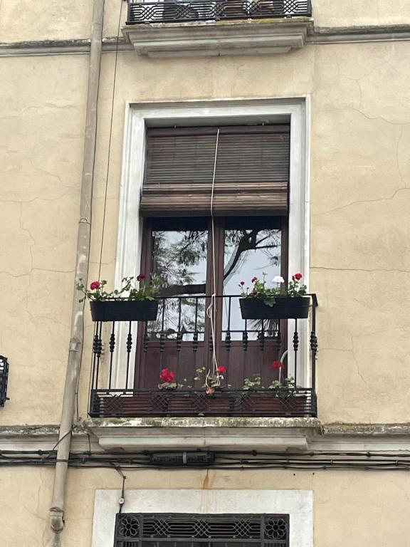 A balcony or terrace at Apartamento Céntrico Corredera
