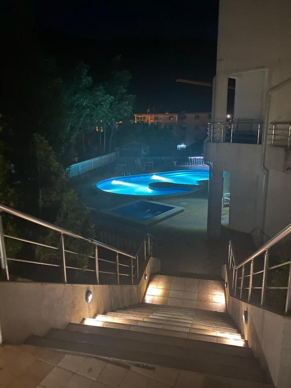 Bazén v ubytování Apartman Mia nebo v jeho okolí