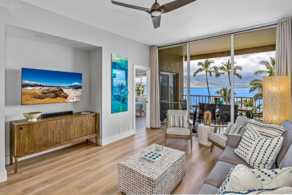 Upscale Oceanfront Penthouse Vistas, Kihei (updated prices 2026) - Oceanfront Penthouse Apartments With View