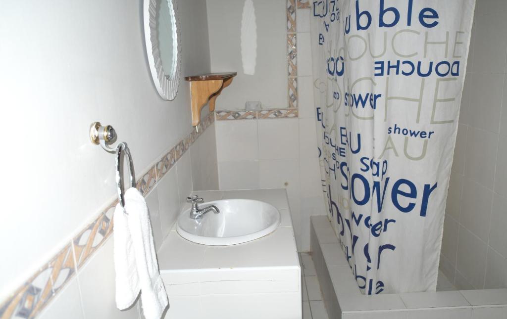 Inkawasi Miraflores Hostel - Triple Room With Bathroom