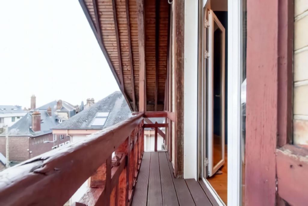 Balkon oz. terasa v nastanitvi Appartement Design Rouen-gare avec parking priv&eacute;