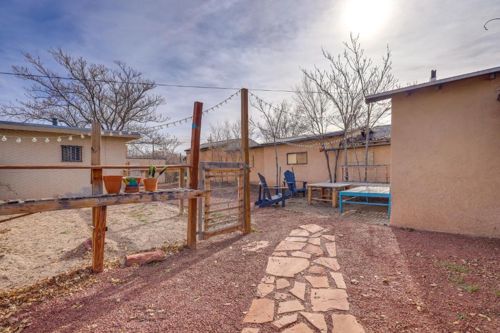 PetFriendly Home Near Downtown Albuquerque!, Albuquerque Updated