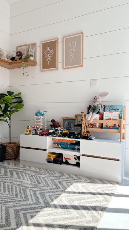 Naomi Home Villa Bandung near Wahoo & Whoosh - Huis Met Drie Slaapkamers