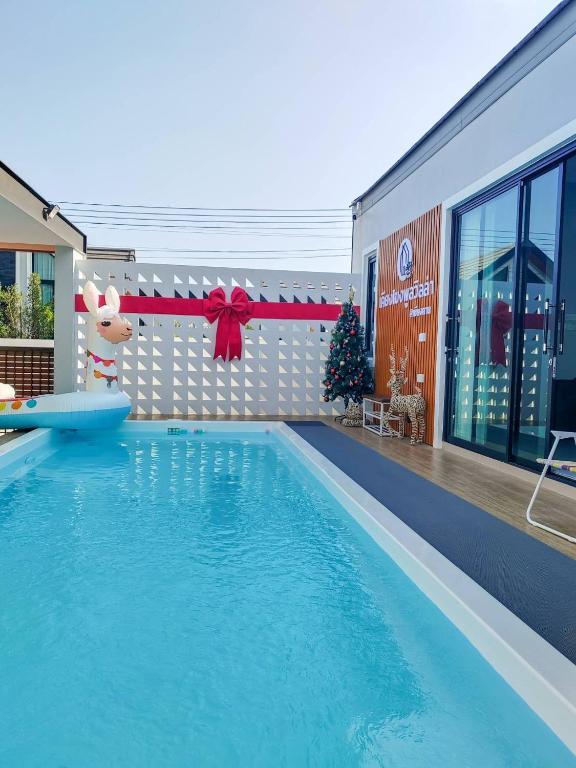 Bazén v ubytování เคียงโขงพูลวิลล่าเชียงคาน Kiang Khong Pool Villa de Chiang Khan nebo v jeho okolí