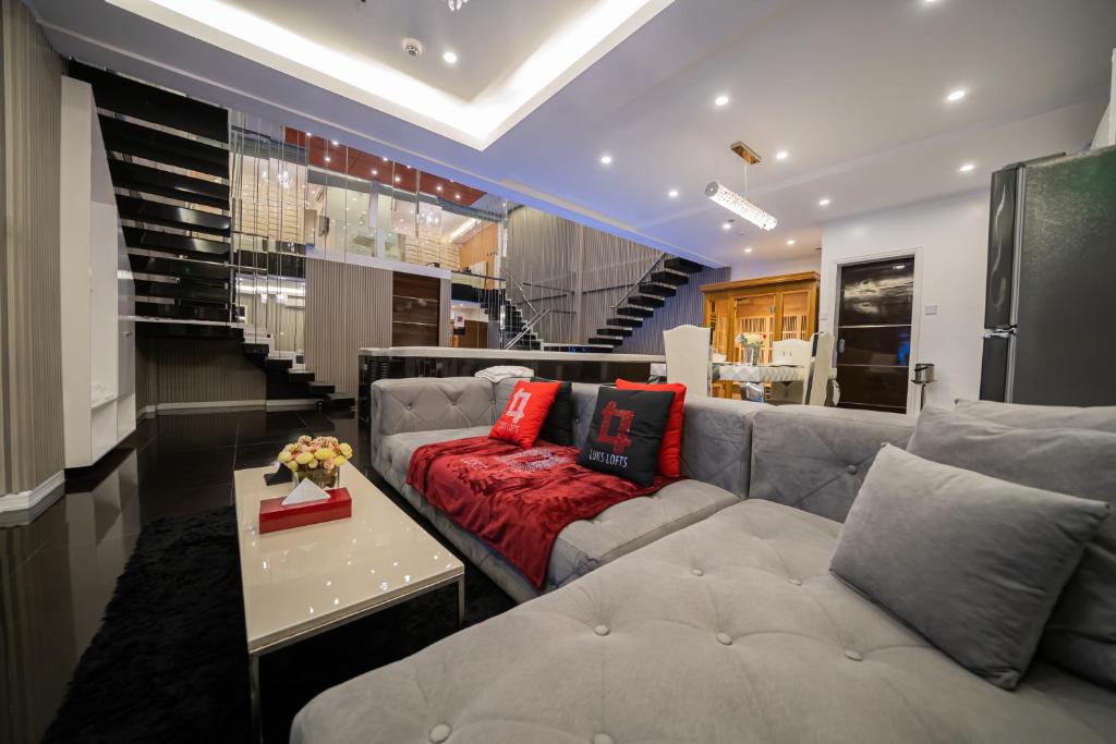 Kuchyň nebo kuchyňský kout v ubytování Luks Lofts Hotel & Residences