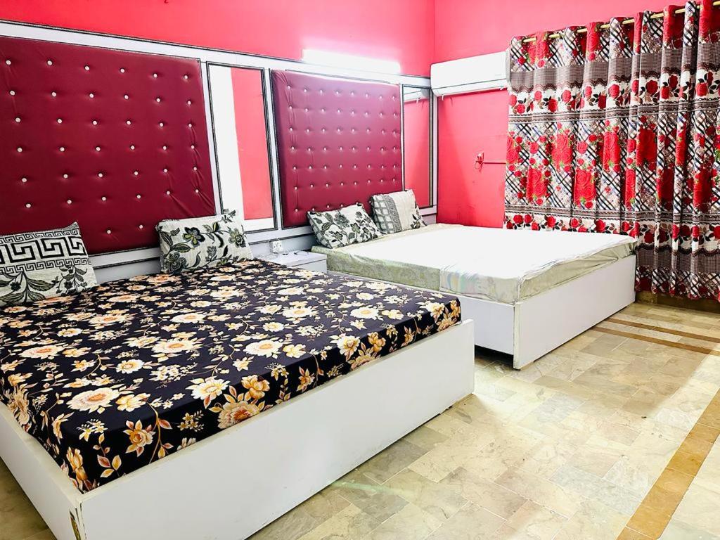 The City Gulshan Hotel Rooms, Karachi, Pakistan