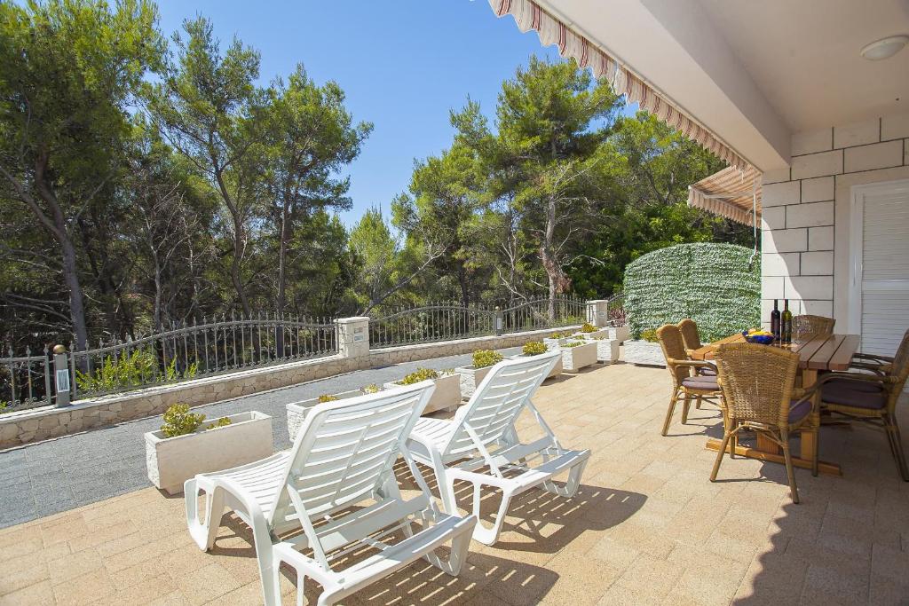 Balkón nebo terasa v ubytování Apartments Villa Maris