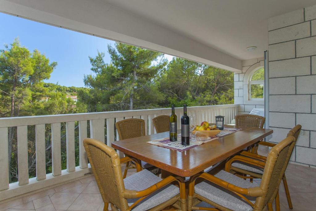 Balkón nebo terasa v ubytování Apartments Villa Maris