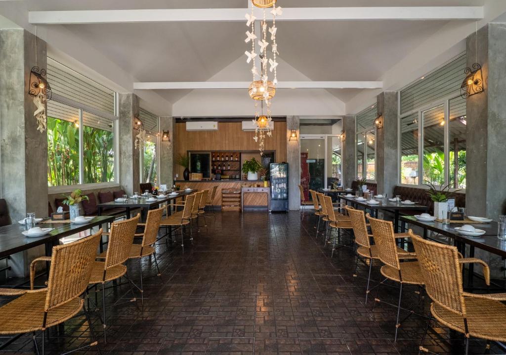 Restaurace v ubytování Ploen Pirom