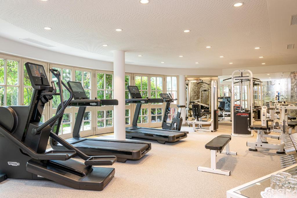 Posilňovňa alebo fitness centrum v ubytovaní Salzburgerhof, das 5-Sterne Hotel von Zell am See