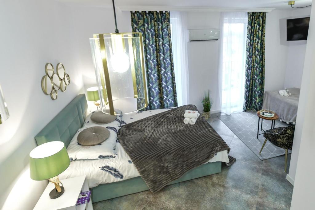REZYDENCJA ZATOR - Quadruple Room With Balcony