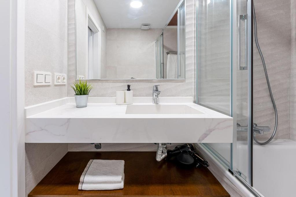 Kúpeľňa v ubytovaní Vivendos - TR14 - Private Pool