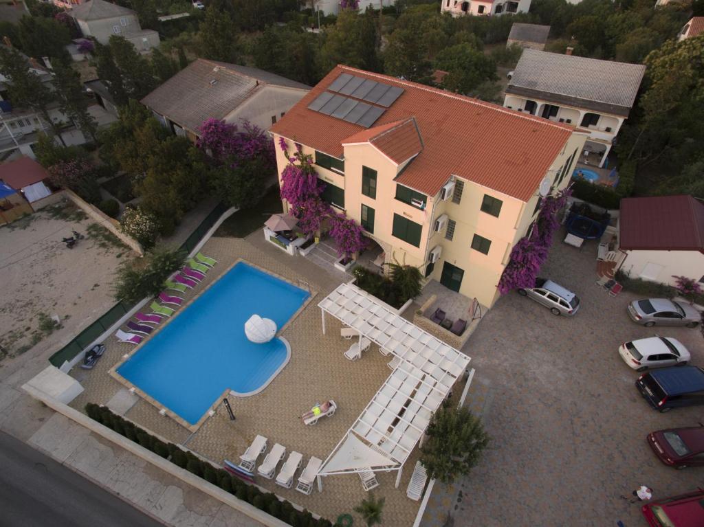 Bazén v ubytování Villa Ani nebo v jeho okolí