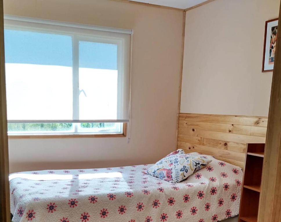 Postel nebo postele na pokoji v ubytování Cabañas Maullin, Las Chilcas