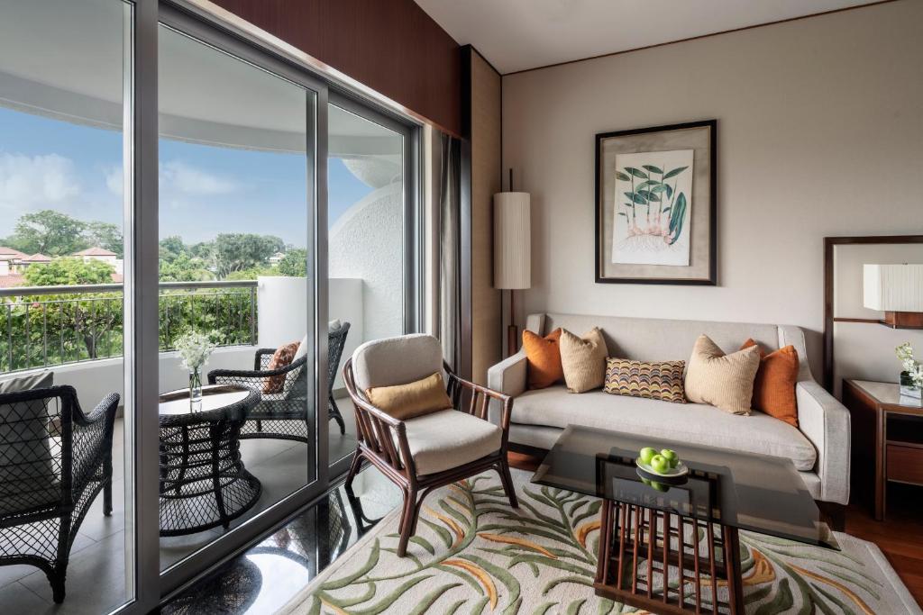 Shangri-La Singapore - Garden Wing Deluxe City King