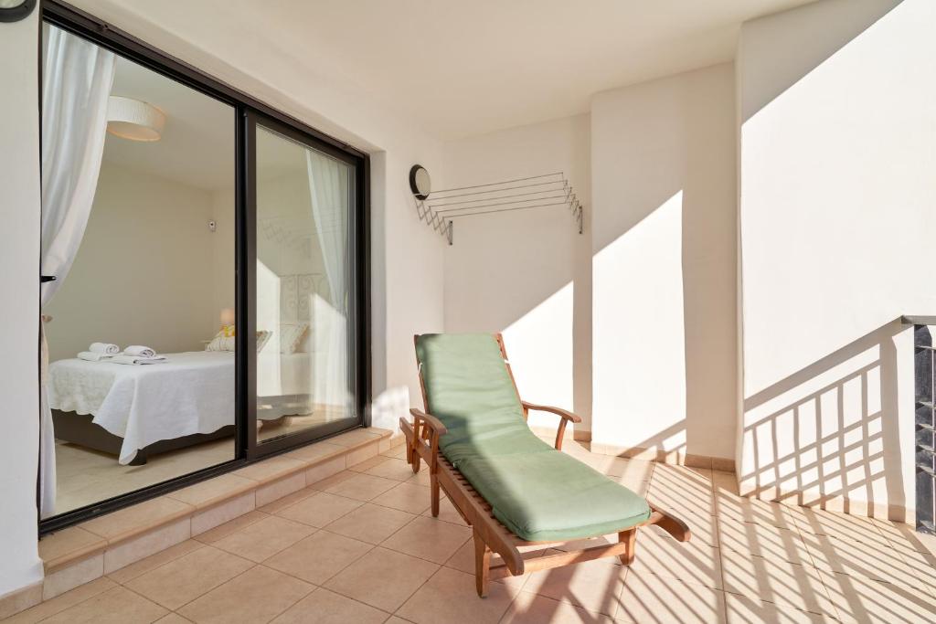 Balkón nebo terasa v ubytování Apartment with sea views Calaceite
