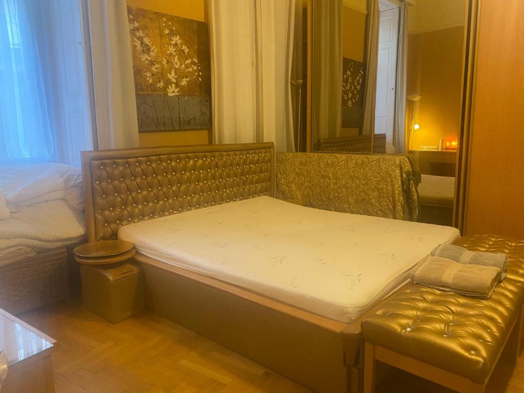 Ліжко або ліжка в номері Westend Guest Room