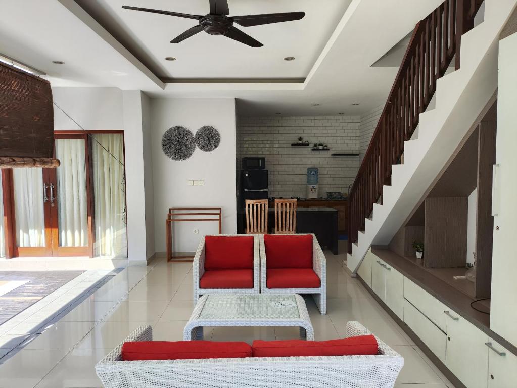 Villa Lovecho - Three-Bedroom Villa With Private Pool