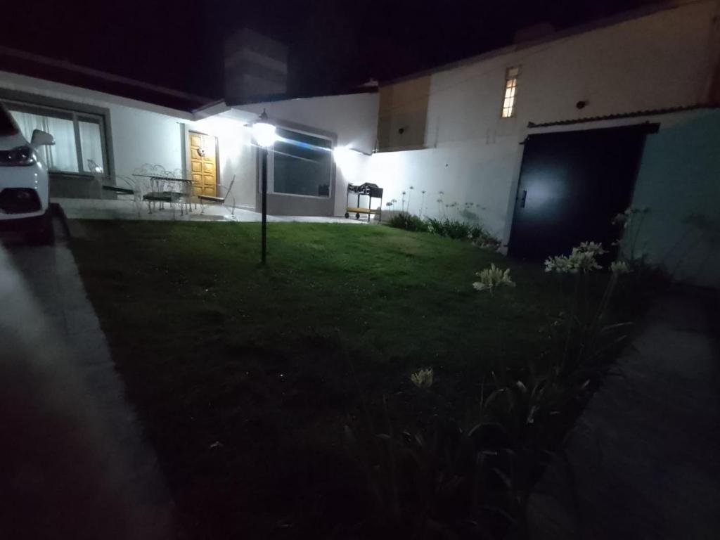 Zahrada ubytování La Laguna - Casa familiar a 5 cuadras de la playa.