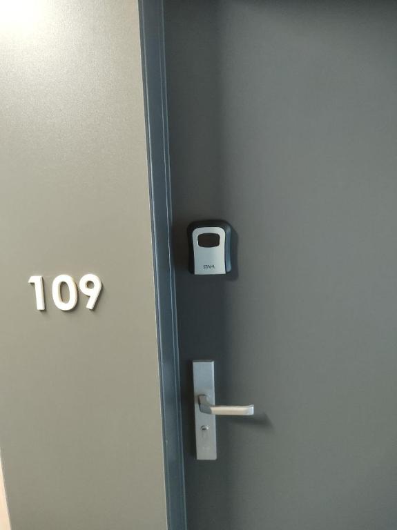 TOTU TODAY-PLAC WOLNOŚCI 6 APARTAMENTY, Faktura VAT, self check-in - 13