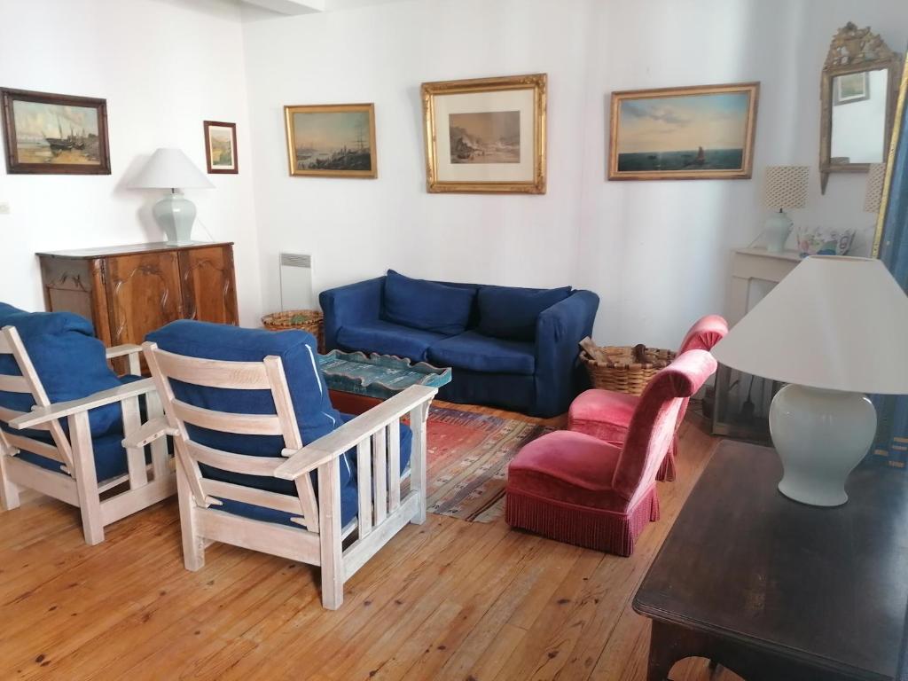 SAINT-JEAN DE LUZ, CENTRE HISTORIQUE APPARTEMENT 4 PIECES, St. Jean de
