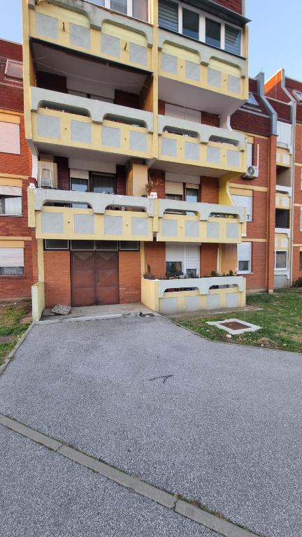 Budova, kde se apartmán nachází