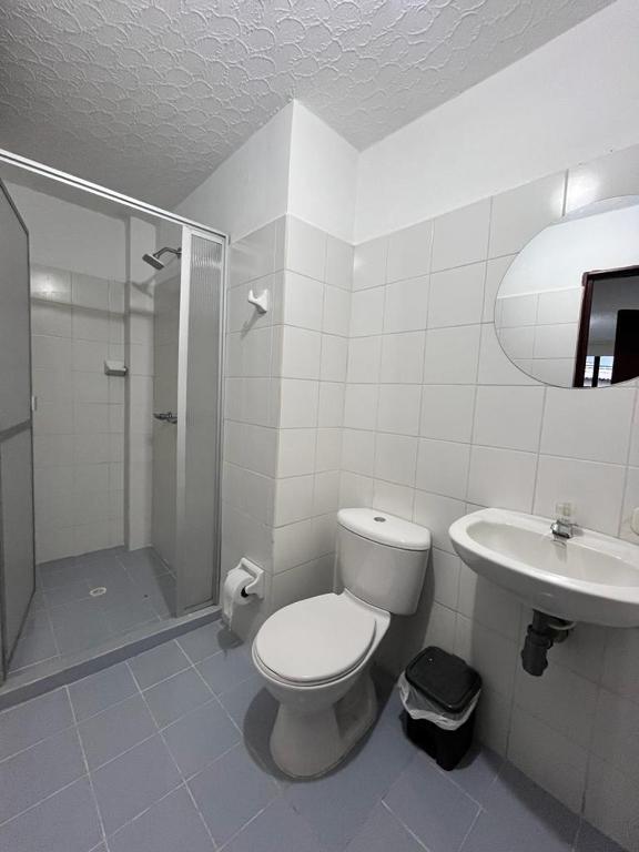 Hotel San Cayetano - Quarto Duplo Com 2 Camas De Casal