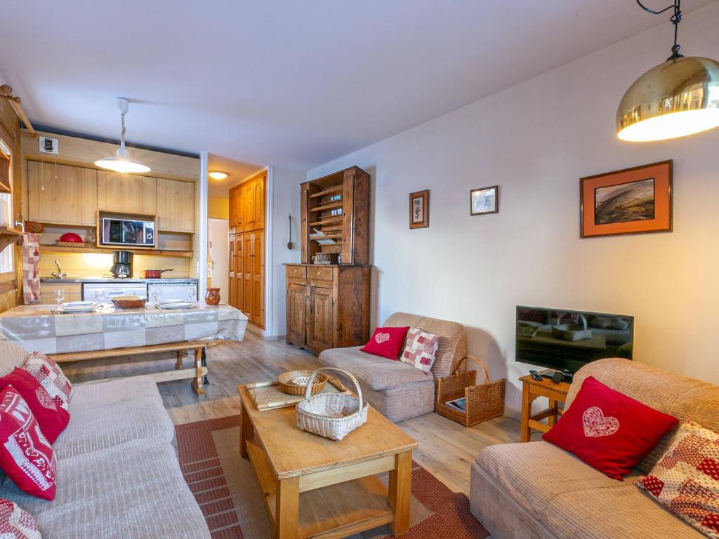 Bel appartement 3 pièces avec balcon, proche des pistes et du Vieux Village, WiFi inclus