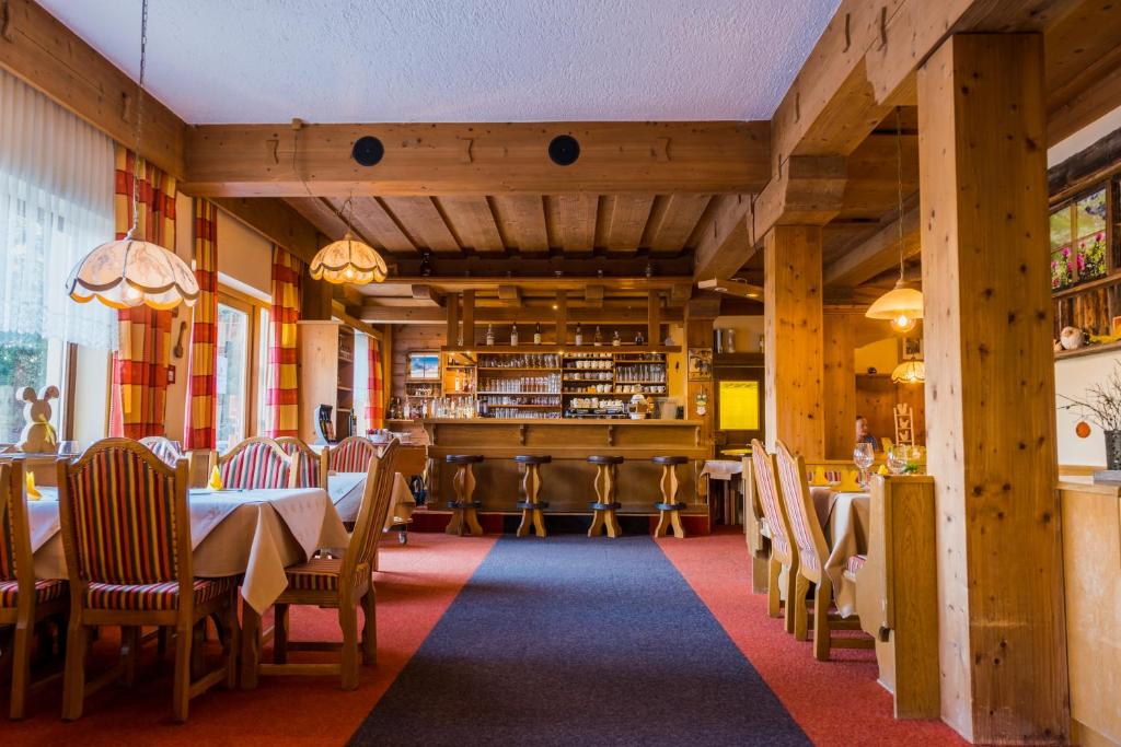 Restaurace v ubytování "Quality Hosts Arlberg" Hotel-Gasthof Freisleben