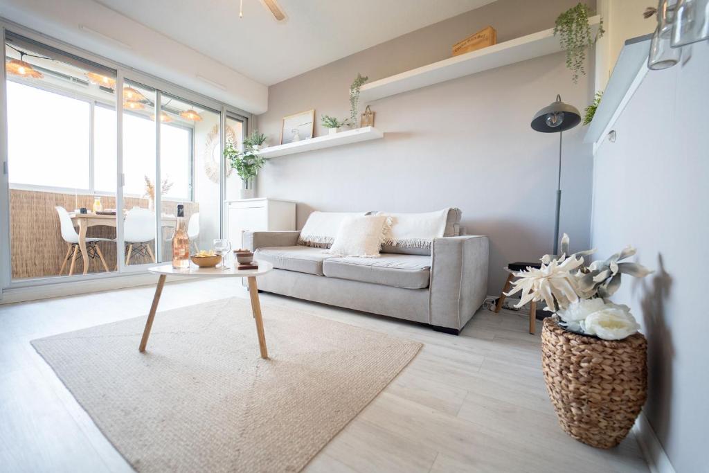 Posezení v ubytování La Canopée Cosy à Carnon Plage