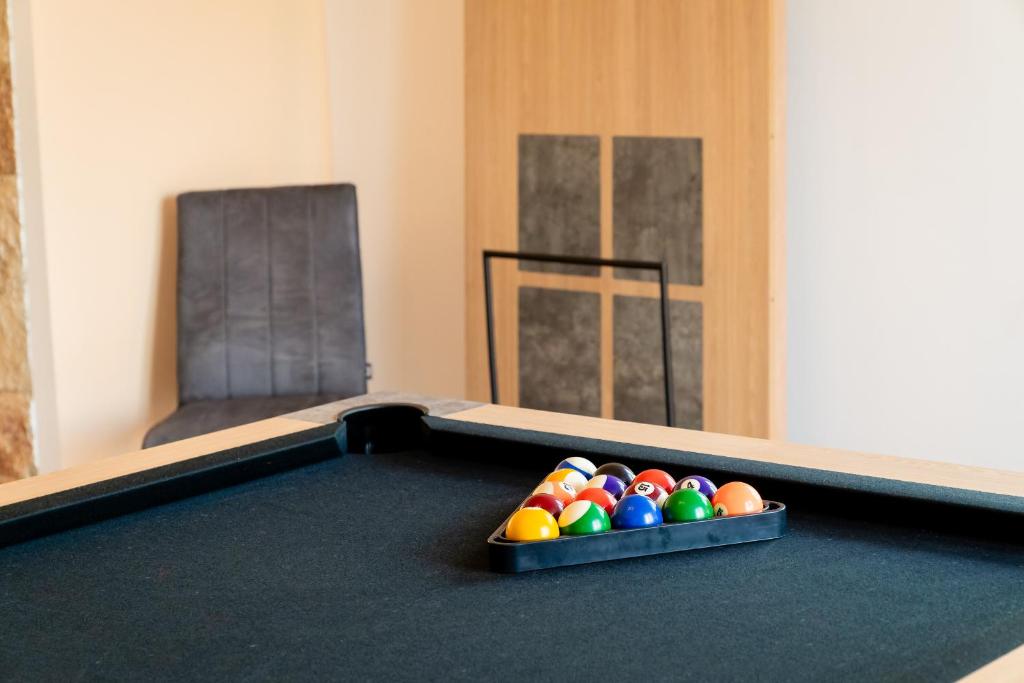 Biliár nebo kulečník v ubytování Mas Sureda - Evasion luxueuse avec vue panoramique