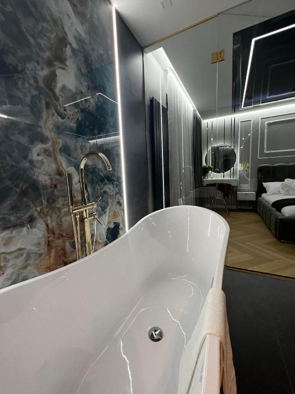 Paris in Cracow Apartment - 2