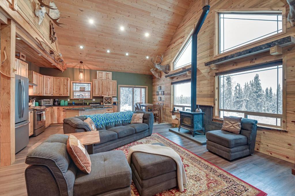 Custom Kasilof Cabin on 40 Private Acres, Kasilof (updated prices 2024)