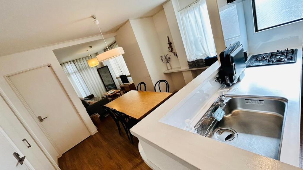 Eldor Nishikoujiya Apartment