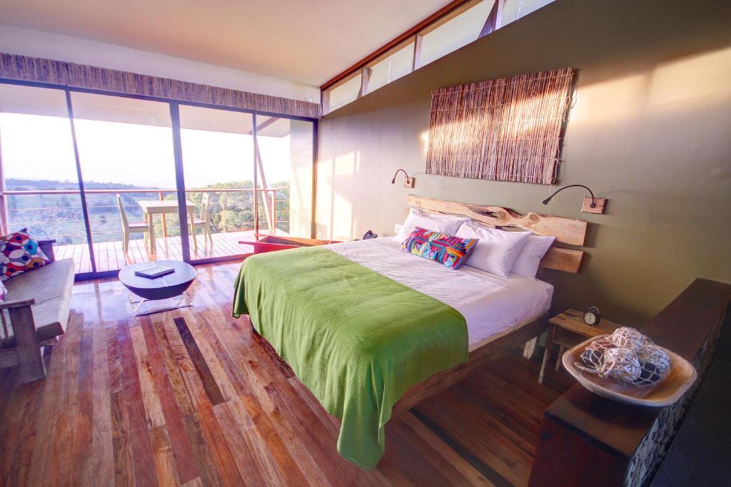 Chayote Lodge - Deluxe King Suite