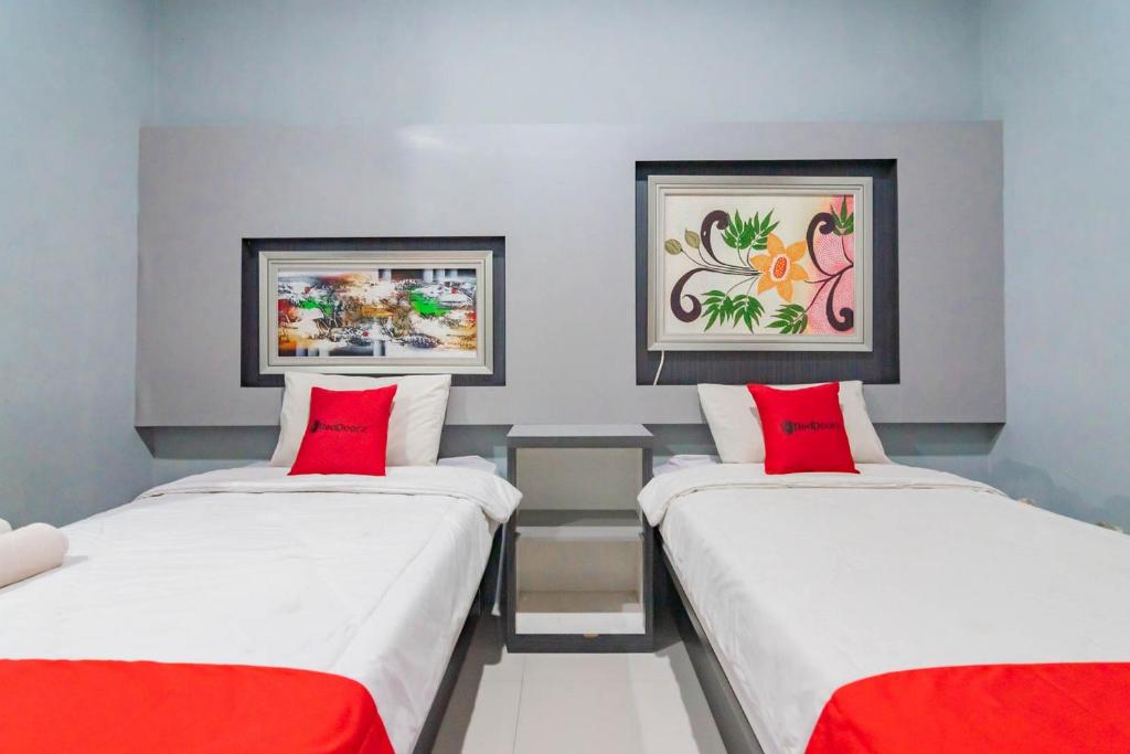 RedDoorz Resort Premium @ Sangkan Hurip Kuningan - Jumeau