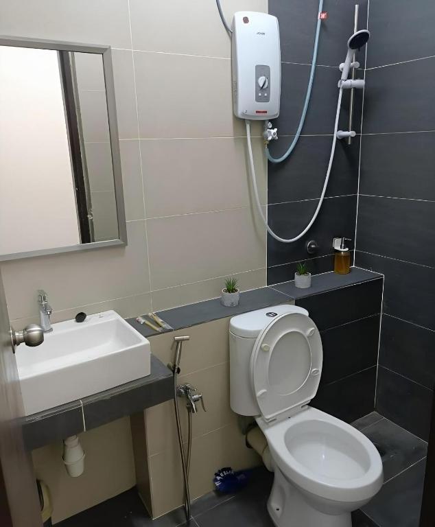 Koupelna v ubytování Homestay Studio Apartment Bentara Suite, Kompleks Mutiara Gua Musang
